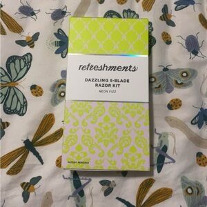 Refreshments Razor 🪒